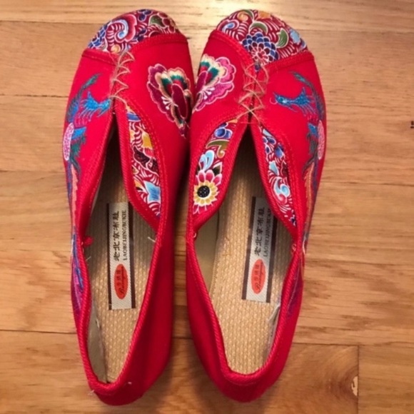 Buxiuyuan Floral Embroidered Oriental Slipper Flat - Picture 2 of 9
